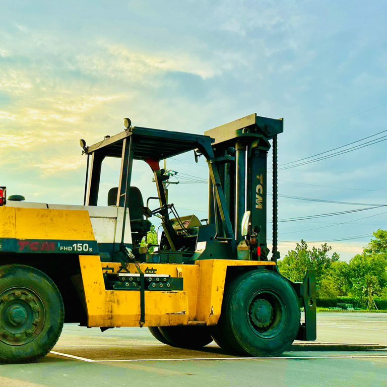 侑增堆高機搬運